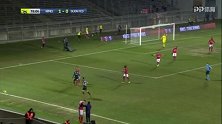 第77分钟第戎球员权昶勋射门