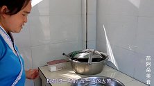 苗大姐做牛肉酱，一锅面差点毁了加点水再吃，味道只应地上有