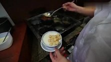 作为狂热奶制品爱好者，顺德双皮奶让我在夜晚流下想吃的泪水