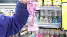 傻妞童年：小时候进城去超市，都是看见什么都想买，真怀念小时候
