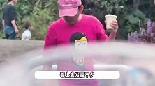 黄子佼一审获刑后首露面，陪妻女出游毫无遮掩，体型发福笑容满面