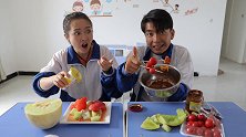 水果大作战，学渣做出麻辣糖葫芦，轻松考取100分！