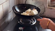 这样做的炒饭，拿肉都不换，香气四溢的酱油炒饭，配上两个小菜