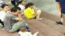 这就是所谓的屁颠屁颠吗真怀疑宝宝屁股装了弹簧，太可爱了