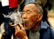烟民们太亏了！就因为抽烟，这笔钱不让领！