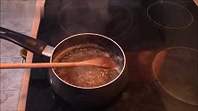 神奇好玩的“水晶棒棒糖”制作：白糖遇上糖稀立马“结晶”！诱人