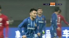 杨笑天中路突进无人盯防 起脚远射飞出底线