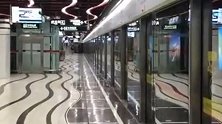 广州最曲折地铁站走红 网友：突然想游泳
