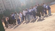学生迟到被罚跑圈蛙跳？校方：无此制度 将调查