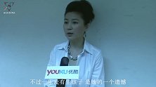 曾是央视主持的王小丫退居幕后，演讲近照曝光，身材发福变化大