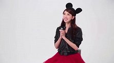 林志玲忙里偷闲享受武汉美食，对镜甜笑似花样少女