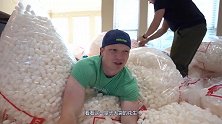 老外花一万美金，将“花生”填满屋子？网友：有钱真好！