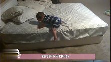 宝宝腿够不着地怎样下的床回看监控下一幕不禁感叹小家伙太聪明