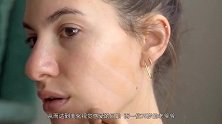75岁老爷爷逆天化妆术，化完被惊艳到了，网友：美女你谁？