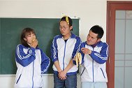 俩同学让女学霸帮忙分香蕉，没想最后被女学霸给套路了！太有趣了