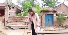 婆婆盖新房，两个儿媳以为是给自己盖的，竟打的鼻青脸肿，精彩了