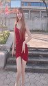 东北女孩来到南方穿着裙子开心美滋滋