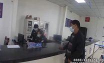 陕西西安：男子酒驾到车管所挂牌，交警一查还有大问题