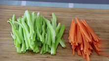 教你做素鱼香肉丝，做法简单易学，超下饭