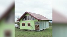 脑洞大开！国外72岁男子为妻子建造一栋可以旋转的房屋