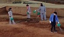工作人员秦兵马俑坑内浇水被质疑伤害文物 官方回应来了！