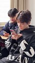 所以爱情就是随机应变，谁单身就行……