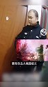 2名男子酒后割腕结拜 ，血流不止无奈报警求助醉酒 迷惑行为大赏