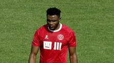 四川1-0！阿隆野牛出击冲入禁区 晃过门将推射空门得手