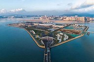 港珠澳大桥成“摆设”？桥上通行车辆寥寥无几，车主：没有条件！