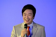 费玉清退出娱乐圈，痛失双亲没动力，手写长信告别45年演艺生涯
