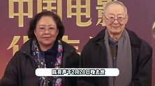 斯琴高娃丈夫陈亮声去世，享年89岁，回顾夫妻俩互相搀扶走红毯