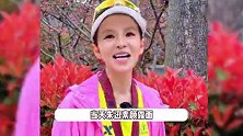 52岁央视主持人朱迅跑马拉松，一脸素颜扎着马尾，穿短裙少女感十足