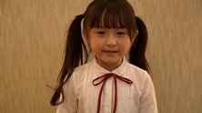 “小芈月”刘楚恬近照，个子明显抽高，笑起来已有青少女的感觉
