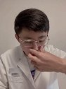 错误擤鼻涕方法和正确擤鼻子示范流鼻涕 擤鼻涕 中耳炎 科普健康中国新媒体