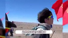 冉莹颖一家沙漠徒步，13岁轩轩像极邹市明，走30公里鞋底都磨破