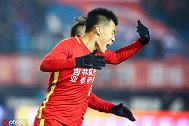 最大遗珠！谭龙赛季狂轰19球+屡次绝杀竟落选国足名单