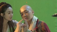 赵丽颖首回应否认怀孕劈叉事件，对于坏的负面声音全部都吃下去