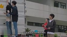 淼淼揪学长衣角撒娇，梁又年乖乖等淼淼留学回来，深情眼神超宠