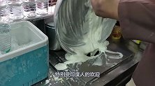 印度人卖的“拉西”饮料，5元一杯抢着买，网友：喝不下！