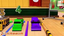 超好玩！消防车、工程车一起玩足球、篮球，2分钟认识5种颜色！