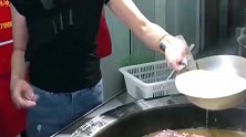 福建厦门网红拉面，一次下锅一只整羊，最主要的是一天还不够卖！