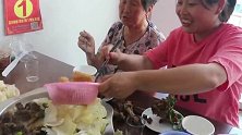 138元整5斤牛排6个配菜的火锅，胖妹这下可吃过瘾了