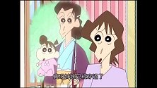 蜡笔小新：梦伢帮小葵做婴儿服，这背后怎么会有字呢，小葵不开心