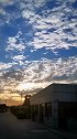 秋高气爽蓝天白云。