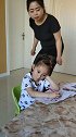 这孩子今天怎么这么听话，原来如此,