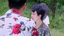 女孩意外遇见朋友带着男友回家，女孩惊喜意外的模样让人笑翻天