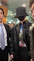 何昶希自己的事业非常的忙碌，在行程中还不忘提醒粉丝注意安全