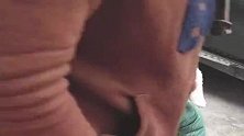宝宝：想丢下我没门，妈妈好坏！