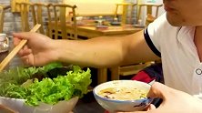 大sao吃老北京铜锅涮肉，一人一锅真过瘾，5斤羊肉卷都不够吃