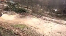 用生命在玩车！山地车速降车失败镜头合集 这真是一项危险运动